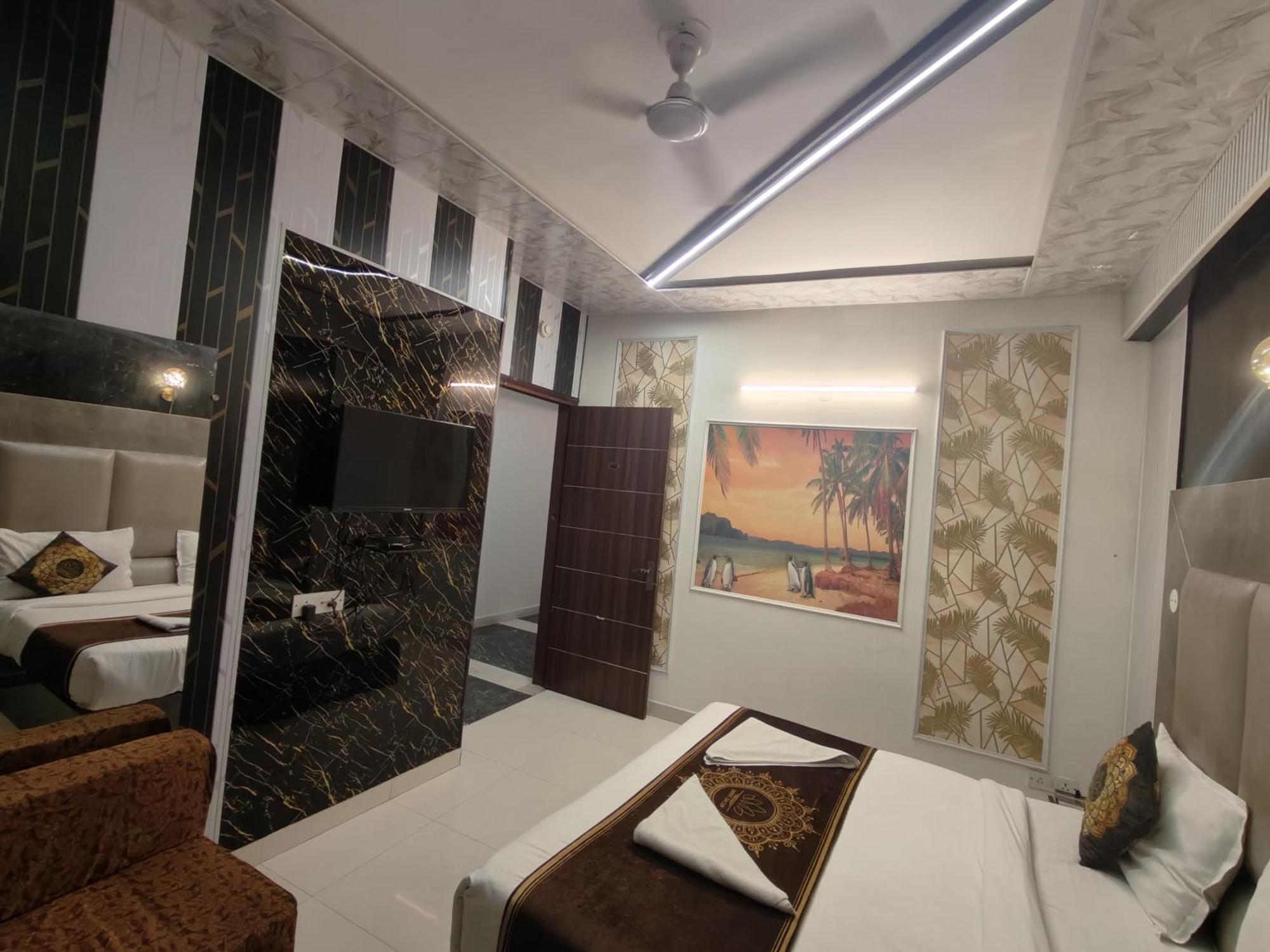 Hotel Smart Plaza Yeni Delhi Dış mekan fotoğraf
